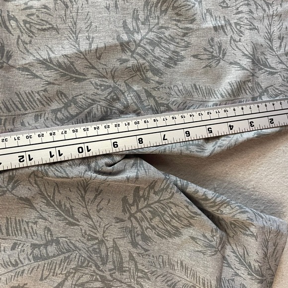 Travis Mathew Mens 42 Jaguar Heather Quiet Shade Floral Print Golf Shorts Flat - Picture 8 of 8